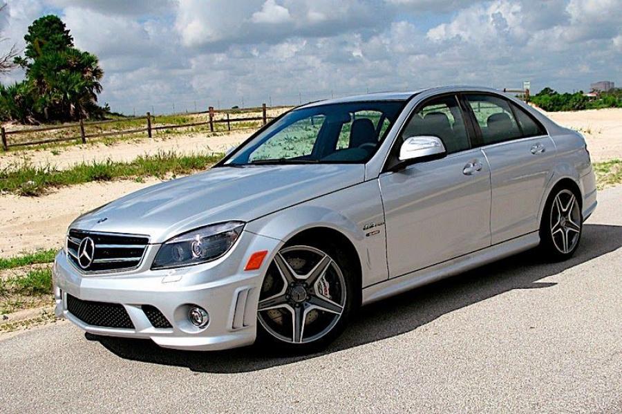  Mercedes-Benz C63 by RENNtech 2007 года  (фото 1 из 9)